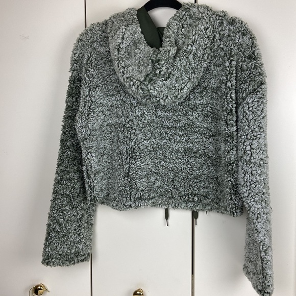 Wild Fable Cropped Furry Hoodie - Picture 4 of 6